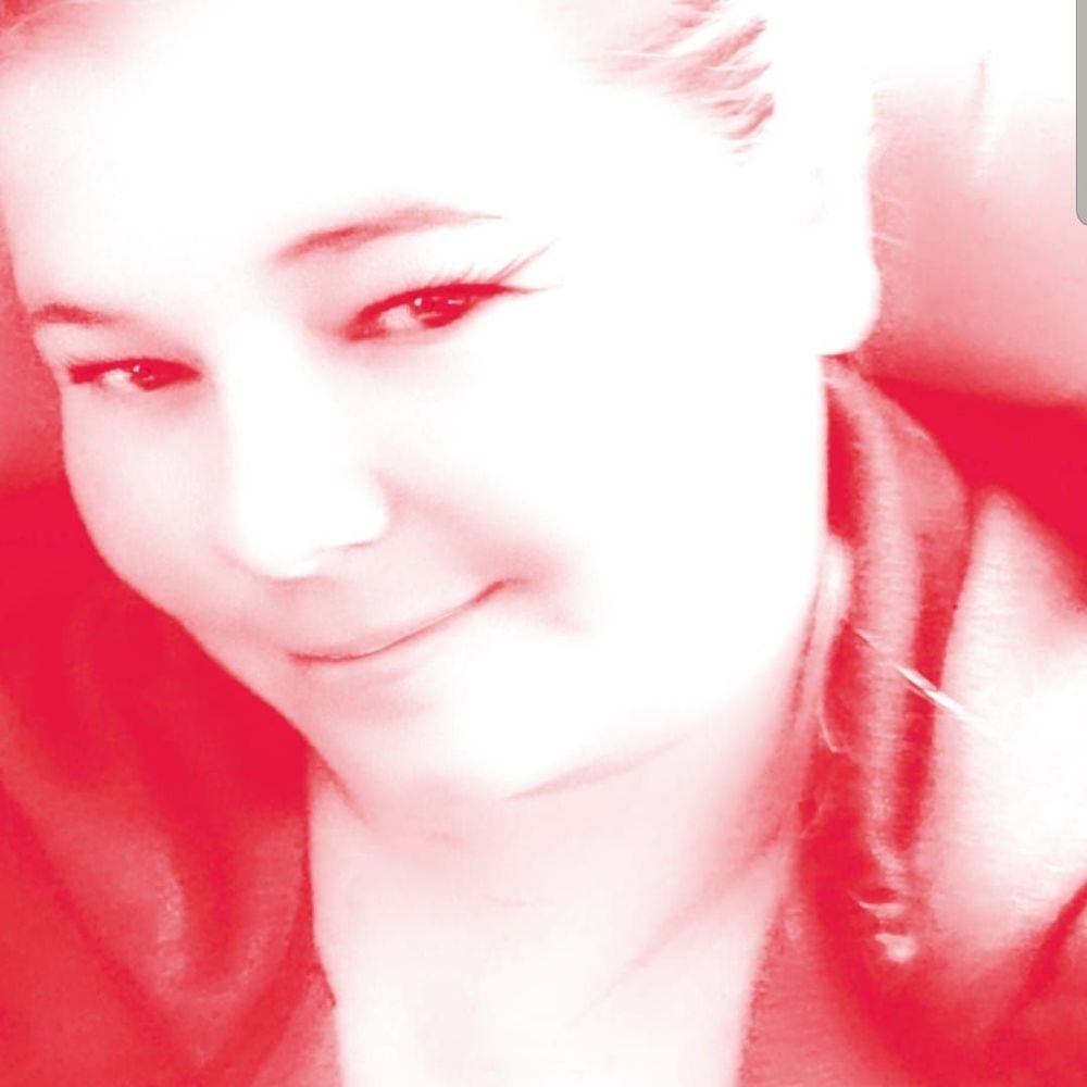 Meet your Posher, Hilary